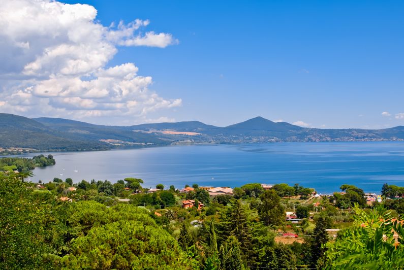 Viaggio incentive al lago: rilassati e immergiti nella natura